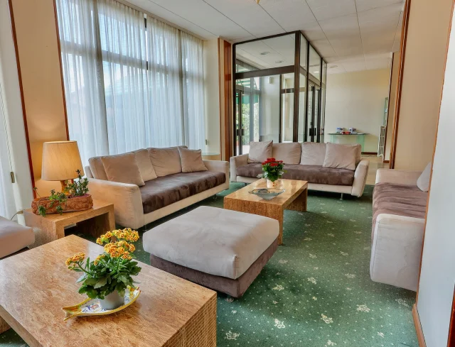 👋 Benvenuti all’Hotel Ilgo. A pochi passi dal centro storico di Perugia, l’Hotel Ilgo ti accoglie in un’oasi di tranquillità, circondato dal verde. Un luogo perfetto per ogni tipo di soggiorno, che unisce il comfort della natura alla vicinanza dei luoghi più belli della città.

La posizione strategica permette di essere a pochi minuti dai musei e dai principali punti di interesse, ma senza rinunciare alla pace e al silenzio che solo una location immersa nel verde può offrire. Le camere, spaziose e familiari, sono perfette per chi vuole concedersi un momento di pace nel verde con una vista unica sul centro storico.

Prenota il tuo soggiorno nel cuore dell’Umbria dal link in bio!

Via Agostino di Duccio, 1 – Perugia

#HotelIlgo #Perugia #smartstaycollection